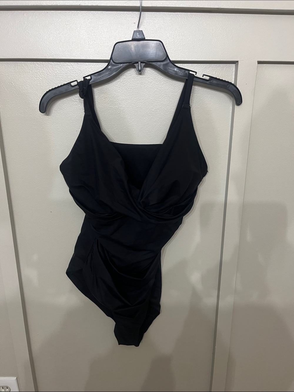 Popilush Black Front twist One-Piece Swimsuit